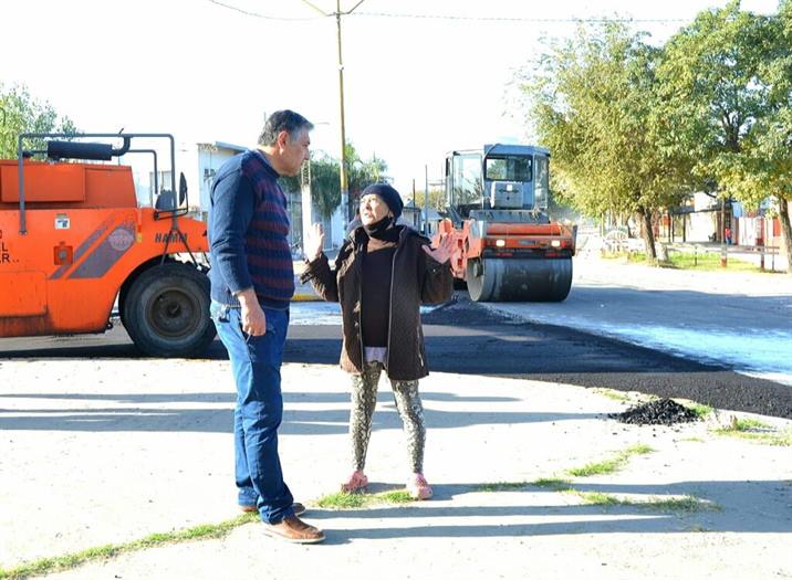 Supervisan el segundo tramo de reencarpetado de avenida Belgrano