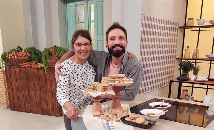 Una santiagueña llevó sus alfajores de algarroba y mermelada de tuna a la televisión nacional Una santiagueña llevó sus alfajores de algarroba y mermelada de tuna a la televisión nacional
