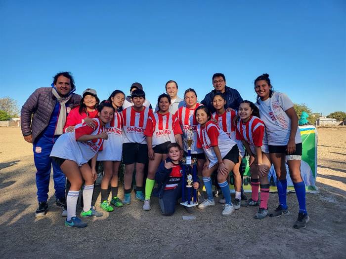 El fútbol femenino cobra protagonismo en Clodomira