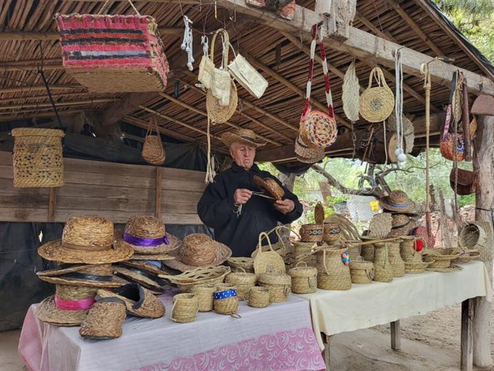 Artesano de la vida, don Isidoro Costilla celebra sus 82 años