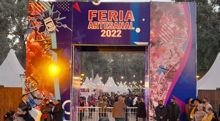 Música y comidas regionales en la Feria Artesanal del parque Aguirre