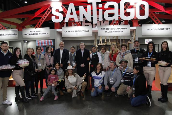 Santiagueños exponen en la Feria “Caminos y Sabores” de La Rural