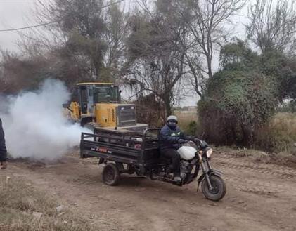 Inician nuevas tareas de fumigación por los barrios de La Banda