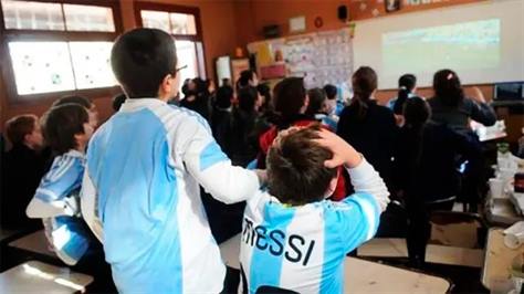 Los partidos del Mundial Qatar se podrán ver en las escuelas Los partidos del Mundial Qatar se podrán ver en las escuelas