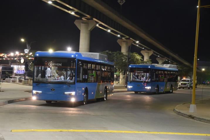 Con un recorrido en los nuevos colectivos eléctricos inauguran el “Paseo Diego Maradona”