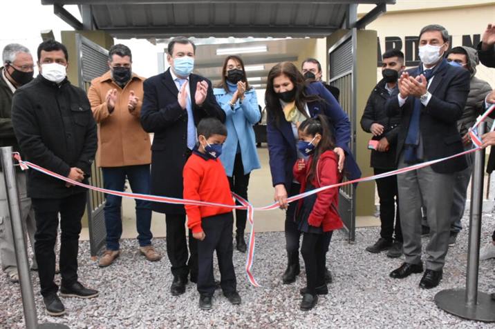 Habilitan una escuela, un jardín y entregan viviendas en Colonia Totorillas