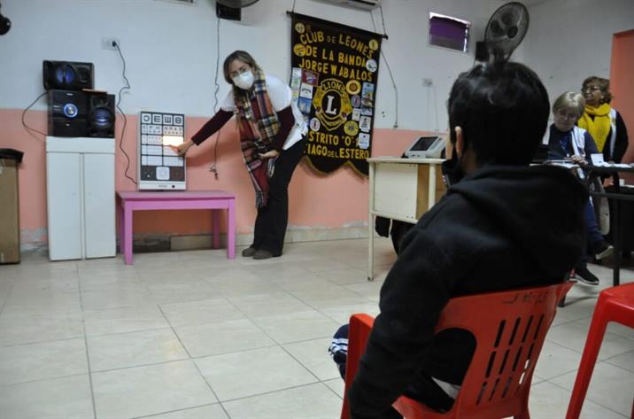Campaña contra la ceguera infantil en un jardín de La Banda