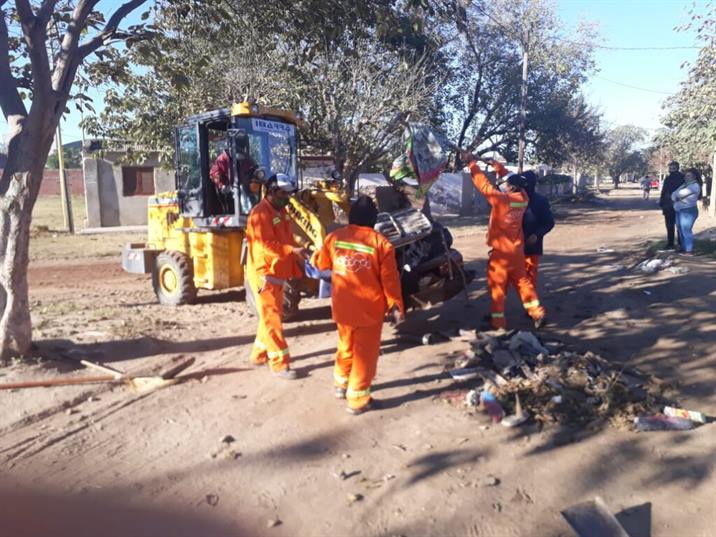 Intensifican trabajos de mantenimiento de espacios públicos
