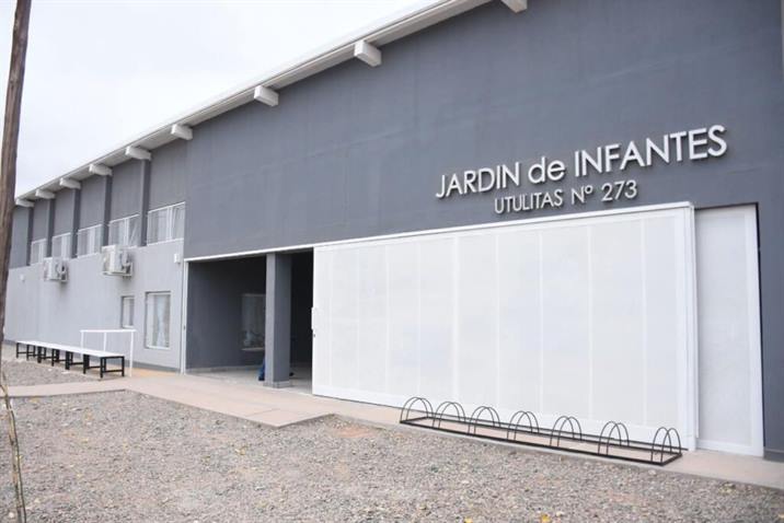Inauguran nuevo edificio de un jardín de infantes en Caspi Corral y entregan viviendas Inauguran nuevo edificio de un jardín de infantes en Caspi Corral y entregan viviendas