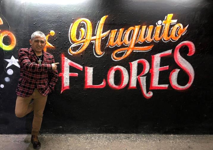 Huguito Flores “El Super” celebra 20 años en la música en el teatro 25 de Mayo