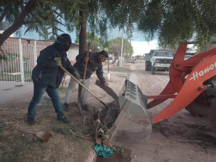 Trabajos de limpieza impactan en distintos barrios bandeños
