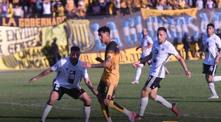 Mitre se tuvo que conformar con un empate ante Deportivo Riestra