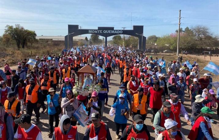 La Virgen del Carballo congrega a fieles de todo el país en Monte Quemado