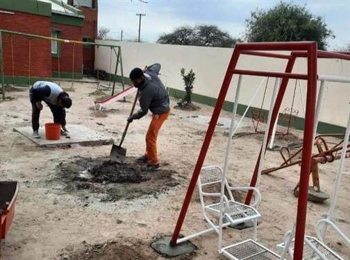 La comuna realiza mejoras edilicias en instituciones educativas de Los Quiroga