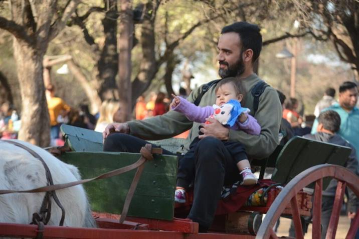 Upianita conjuga naturaleza y costumbres santiagueñas para celebrar la infancia