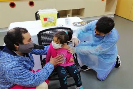 Covid: Santiago proyecta la vacunación de 60 mil niños