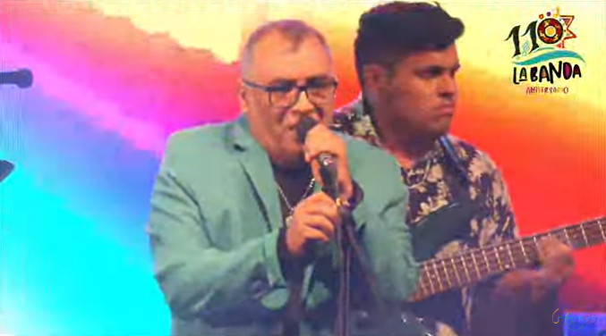 Los Capis le cantaron a La Banda para celebrar sus 30 años con la música