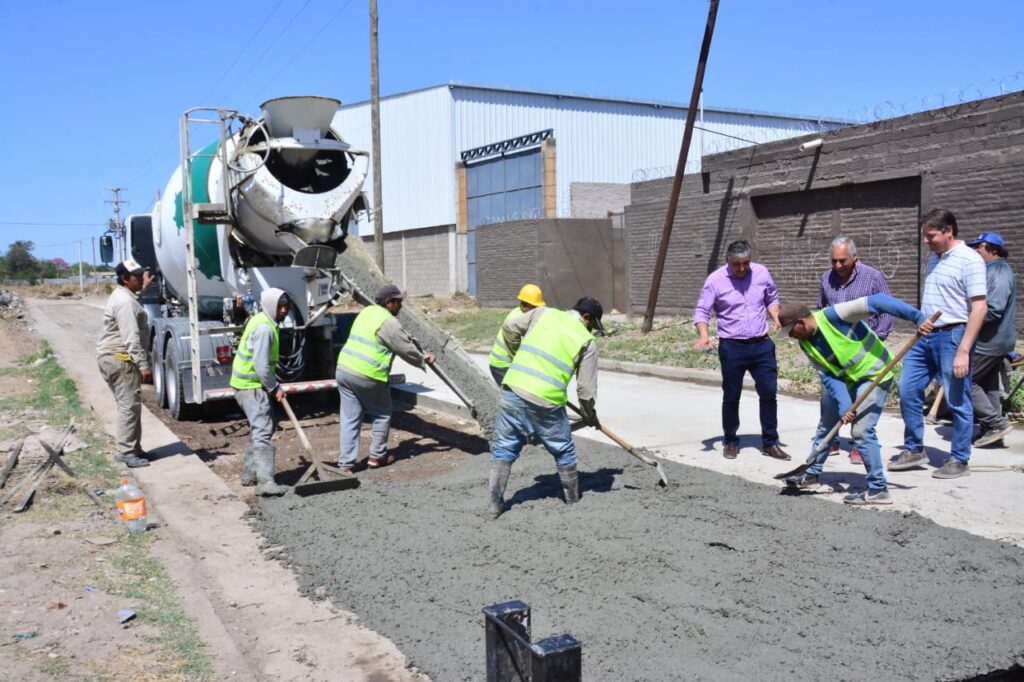 Ejecutan obras simultáneas en distintos puntos de La Banda Ejecutan obras simultáneas en distintos puntos de La Banda