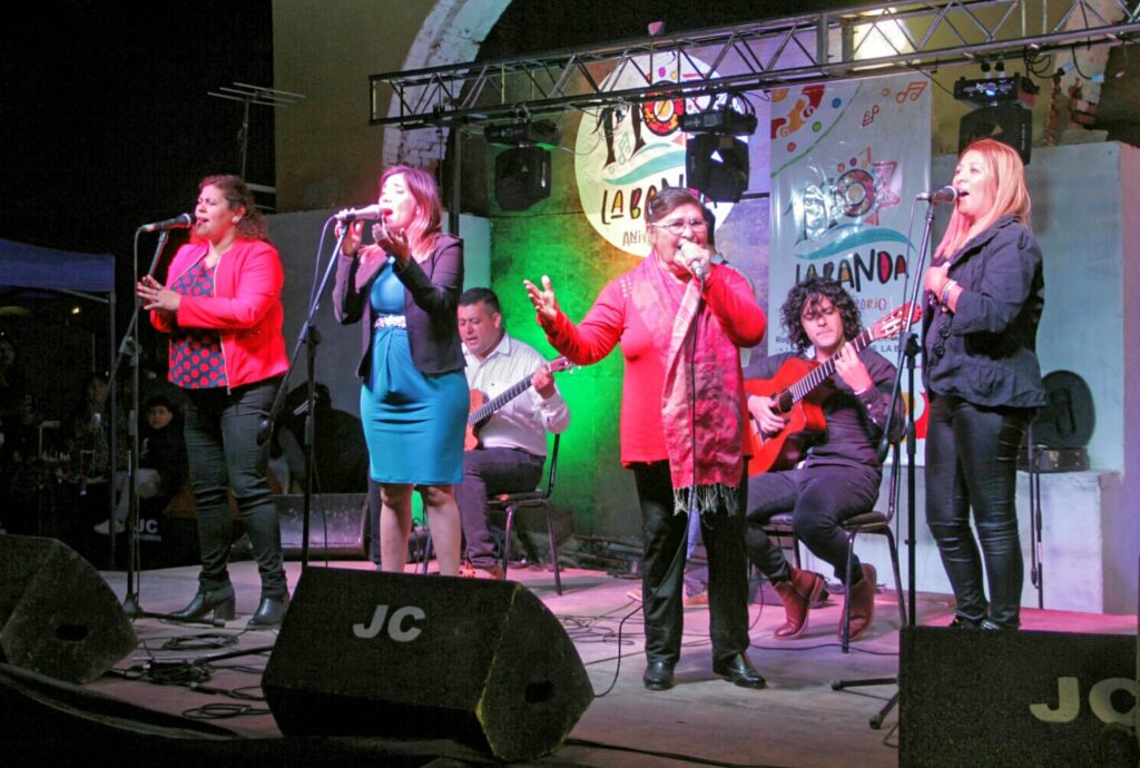 “Muni” Santillan tuvo un emotivo homenaje en La Banda