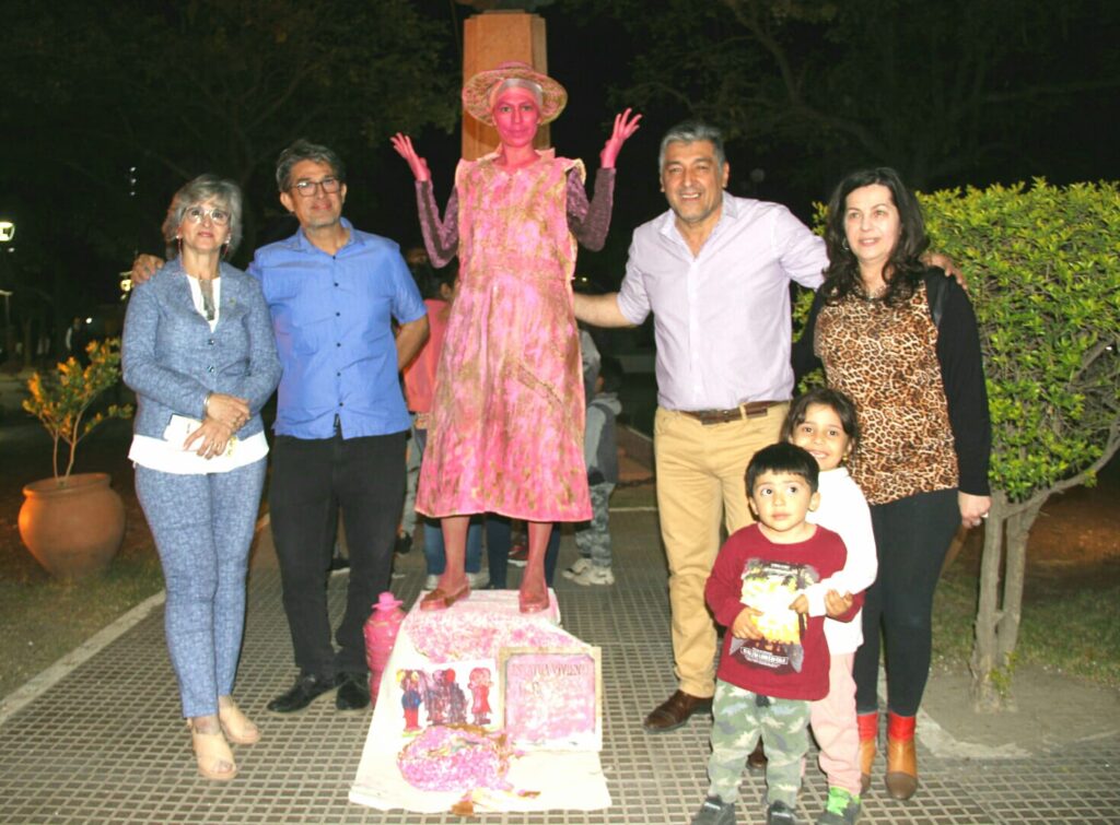 La plaza Belgrano se llenó de arte y color