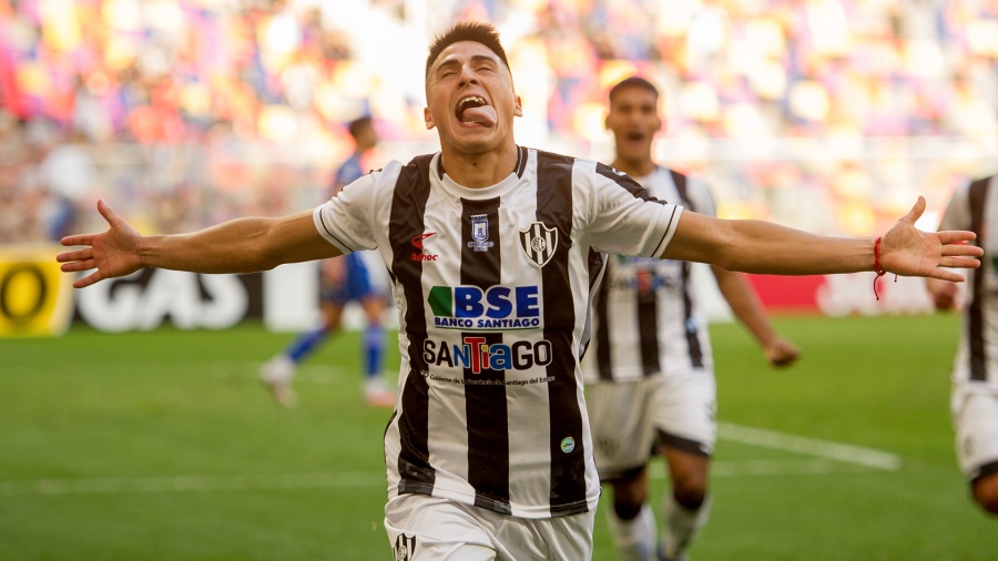 Central Córdoba celebra su permanencia en Primera División ante Newell’s