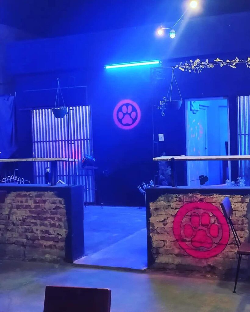 Abrió el primer bar pet friendly en La Banda