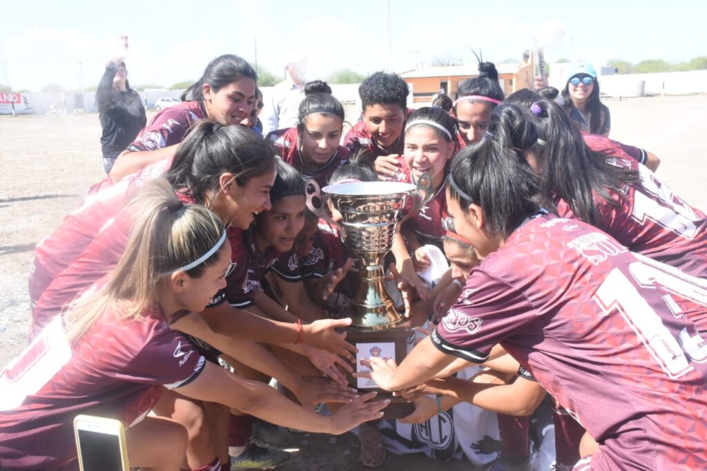 Las chicas del “Ferro” campeonas del 1° Torneo Provincial de Fútbol Femenino Las chicas del “Ferro” campeonas del 1° Torneo Provincial de Fútbol Femenino