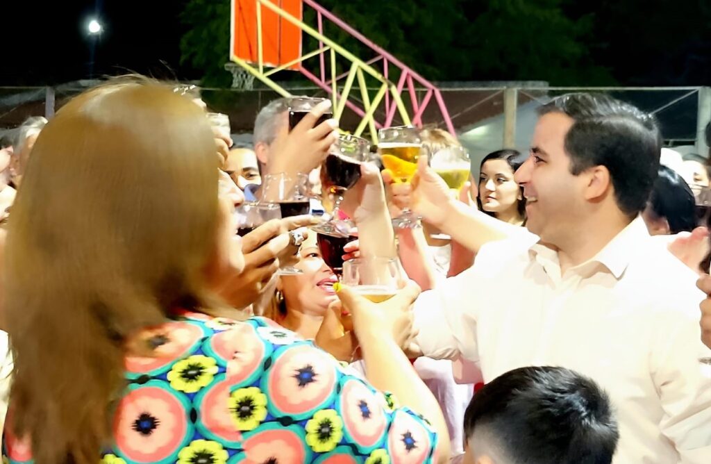Los municipales de Clodomira celebraron con música, sorteos y anuncios importantes Los municipales de Clodomira celebraron con música, sorteos y anuncios importantes