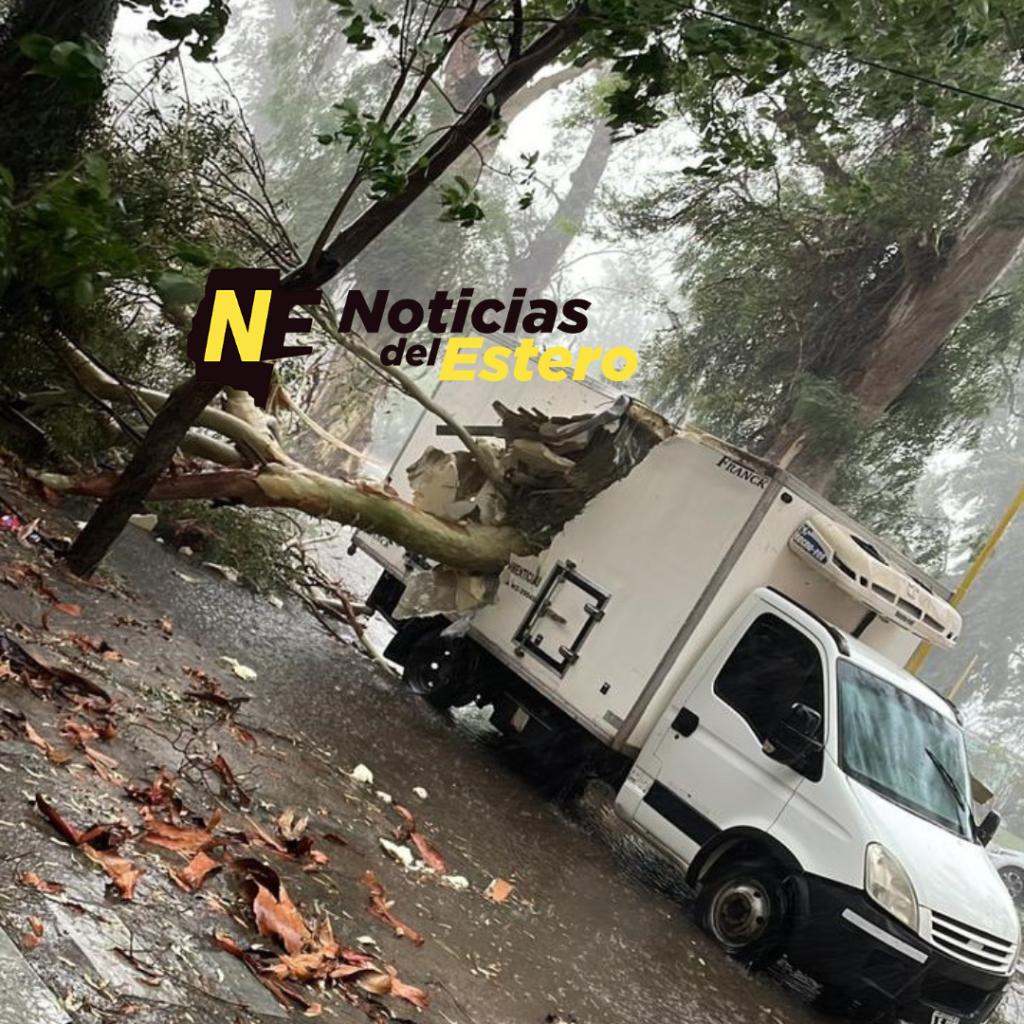 Un fuerte temporal azotó a la capital santiagueña