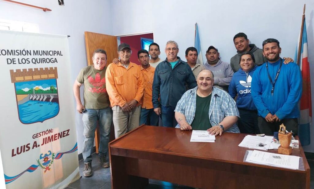 Municipales de Los Quiroga también tendrán bono de $ 200 mil y aumento del 95%