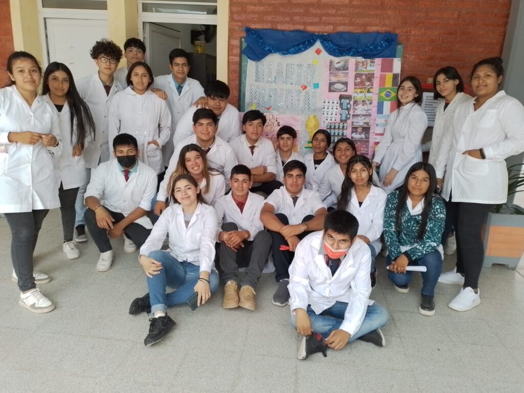 Estudiantes de Herrera crearon el Diario del Mundial