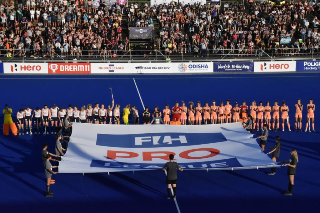 El hockey congregó a los santiagueños en el nuevo estadio