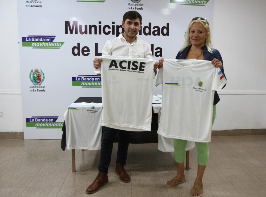 La Asociación de Ciclismo Infantil Santiago del Estero recibió indumentaria