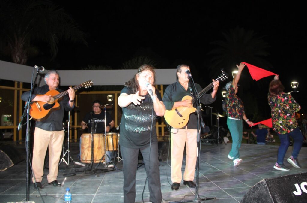 Merecido reconcimiento a Jovita Subire por sus 50 años de trayectoria Merecido reconcimiento a Jovita Subire por sus 50 años de trayectoria