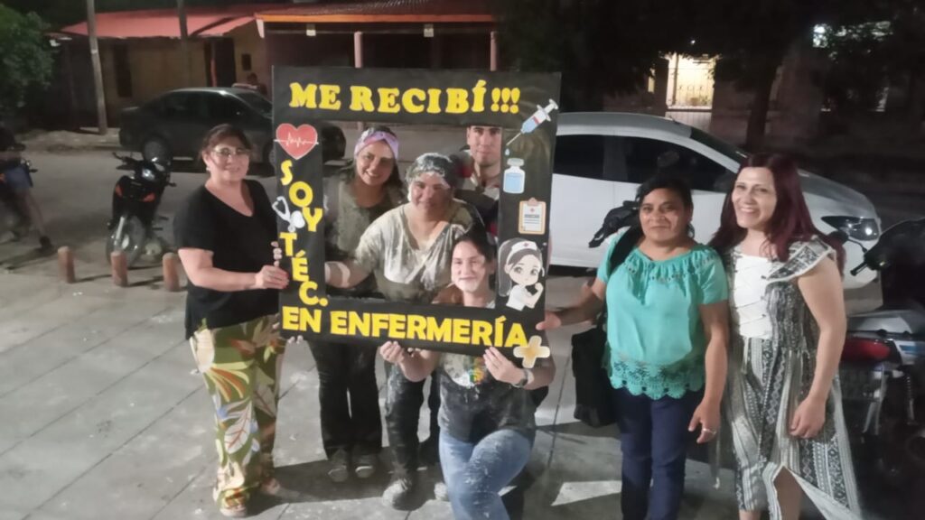 Añatuya: egresaron los primeros técnicos en Enfermería