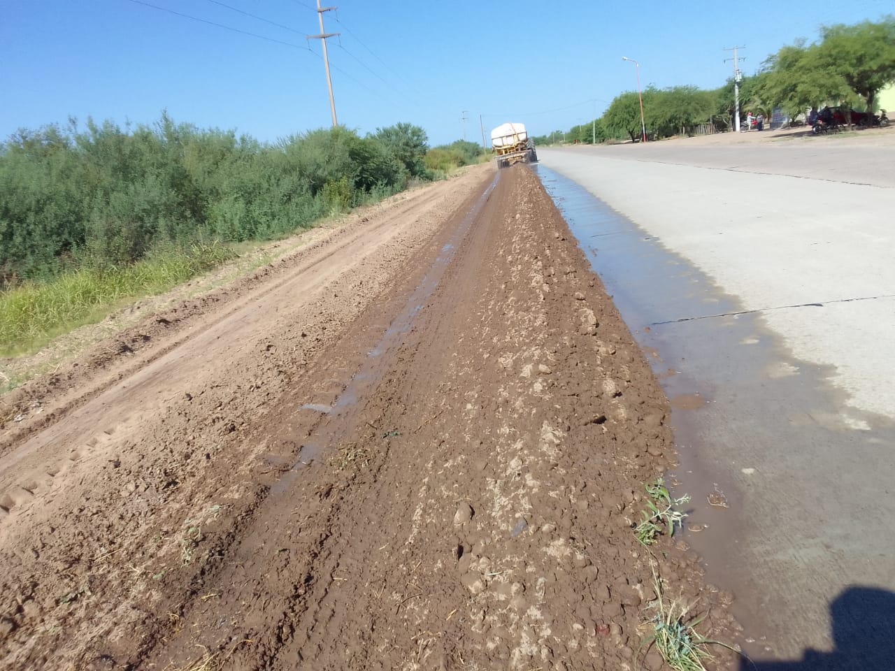 Realizan trabajos de limpieza y nivelación de banquinas en la ruta 89 ...