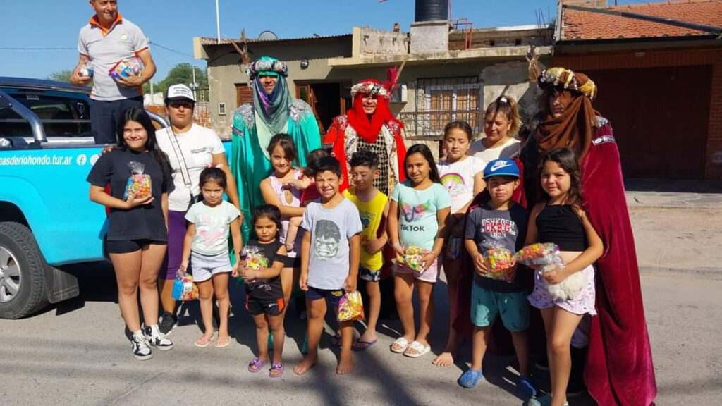 La caravana de Los Reyes Magos recorrió Las Termas