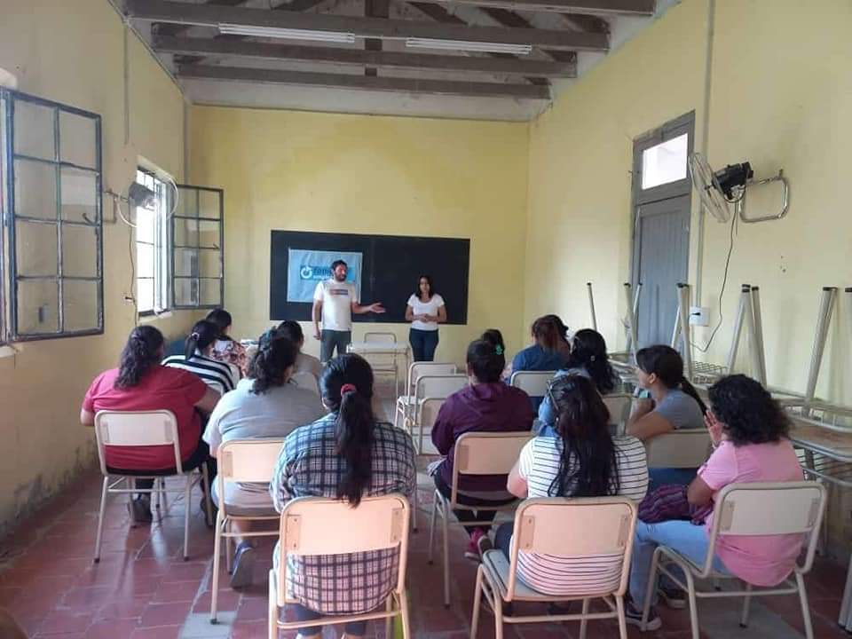 Se dictan talleres de orientación laboral en el interior