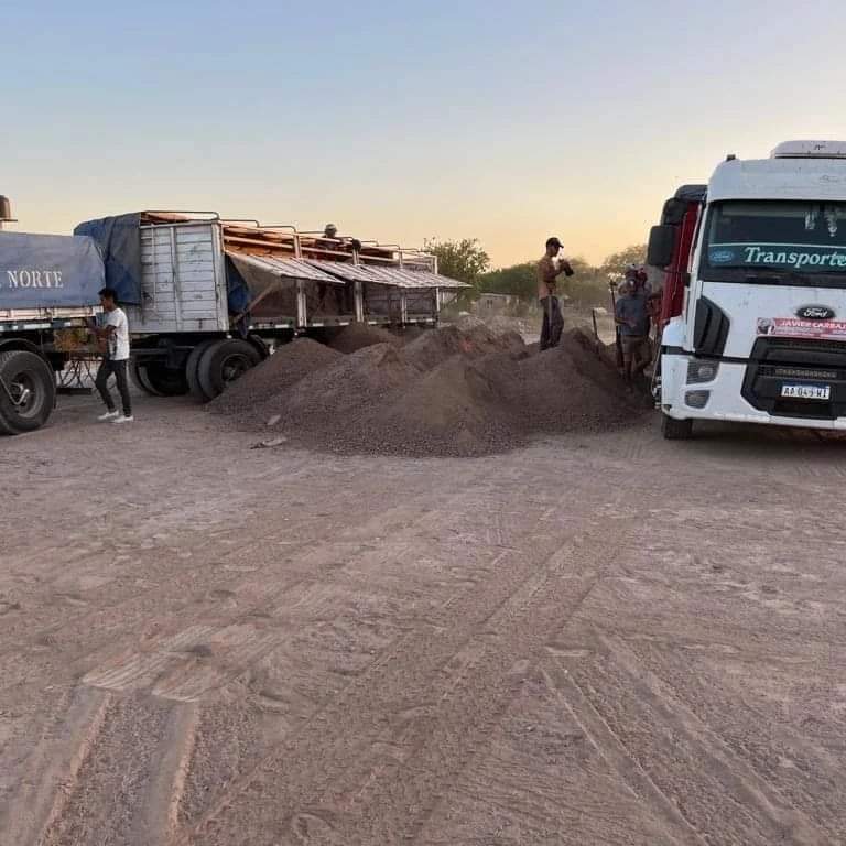 En Los Juries iniciaron trabajos de mejoramiento de calles