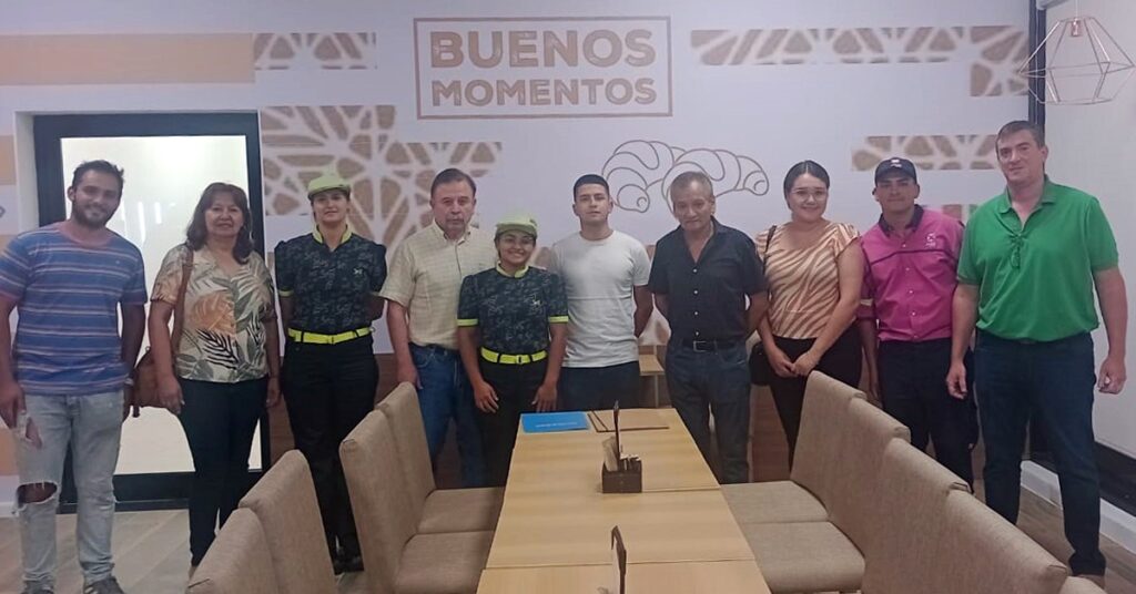 Autoridades de Pinto celebraron la apertura de un nuevo emprendimiento privado