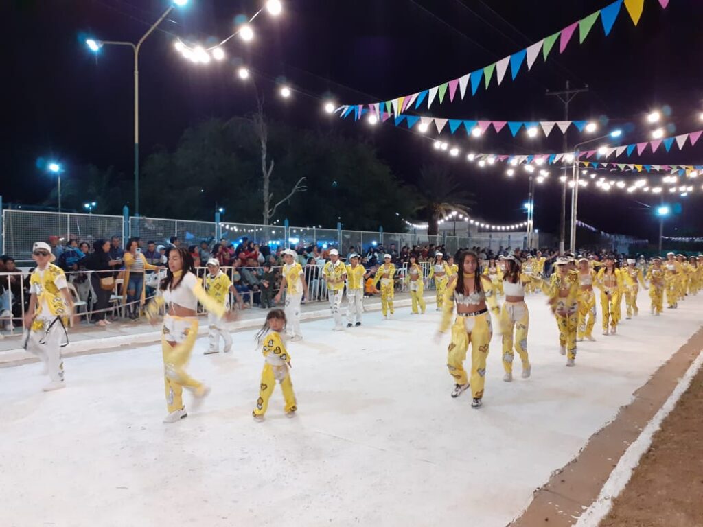 El carnaval se vive a pleno en las calles de Añatuya