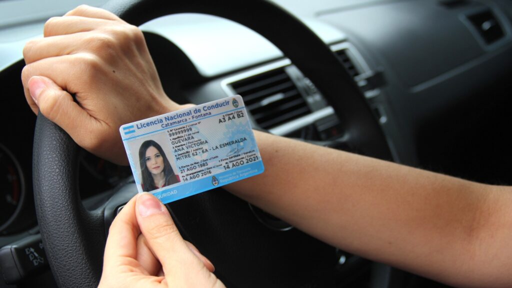 Estos son los requisitos para obtener la Licencia Nacional de Conducir en Termas