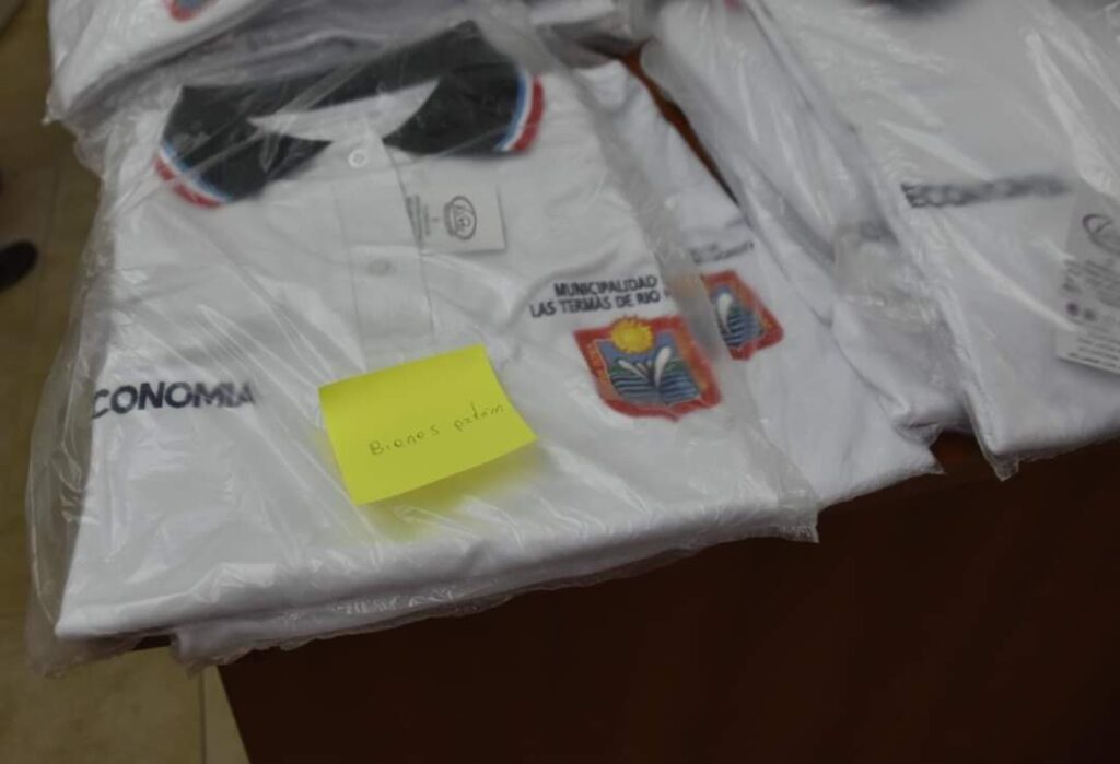 Entregaron indumentaria de trabajo a municipales de Las Termas