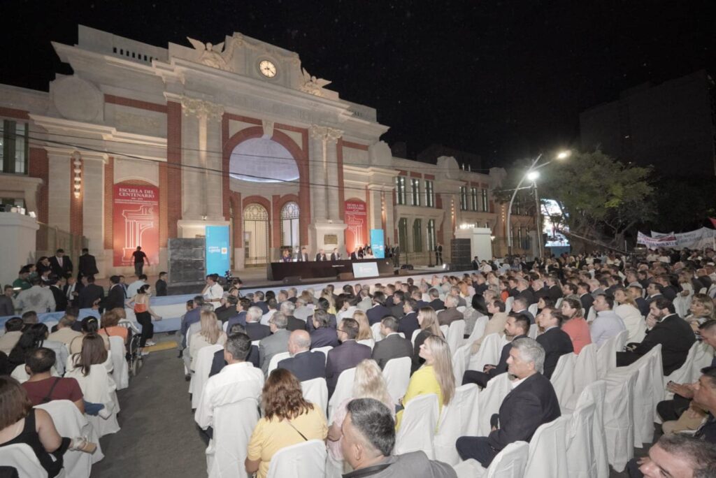 En una histórica jornada, inauguraron la obra de puesta en valor de la Escuela Centenario