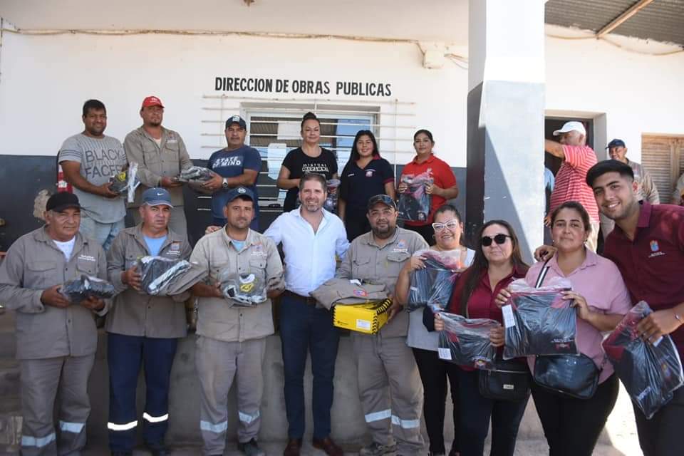Entregaron indumentaria al personal de Obras Públicas de Las Termas