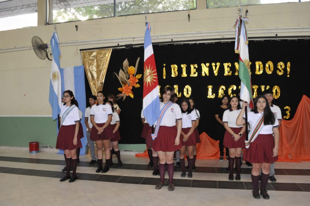Los estudiantes de Fernández volvieron a las aulas con gran entusiasmo
