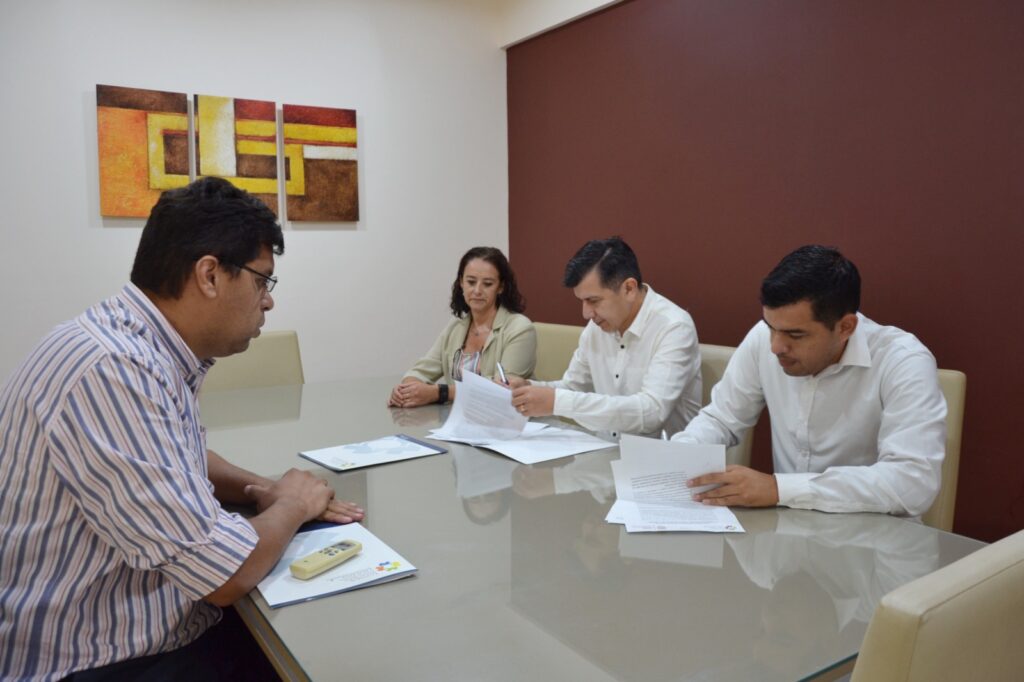 La Facultad de Humanidades y Ameunse acuerdan acciones conjuntas