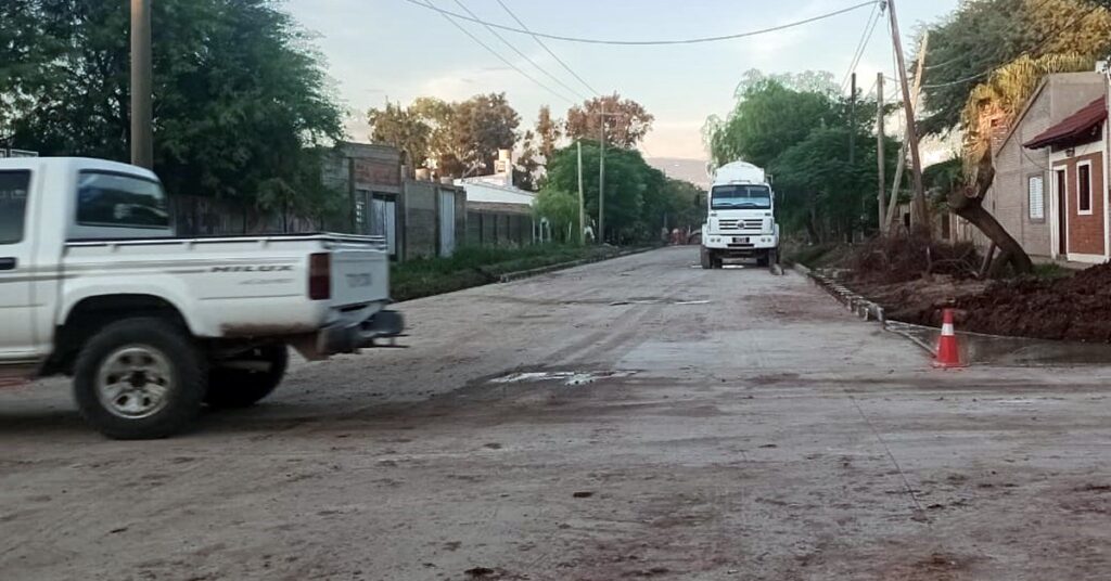 En Pinto avanza el plan de pavimentación y beneficia a más barrios
