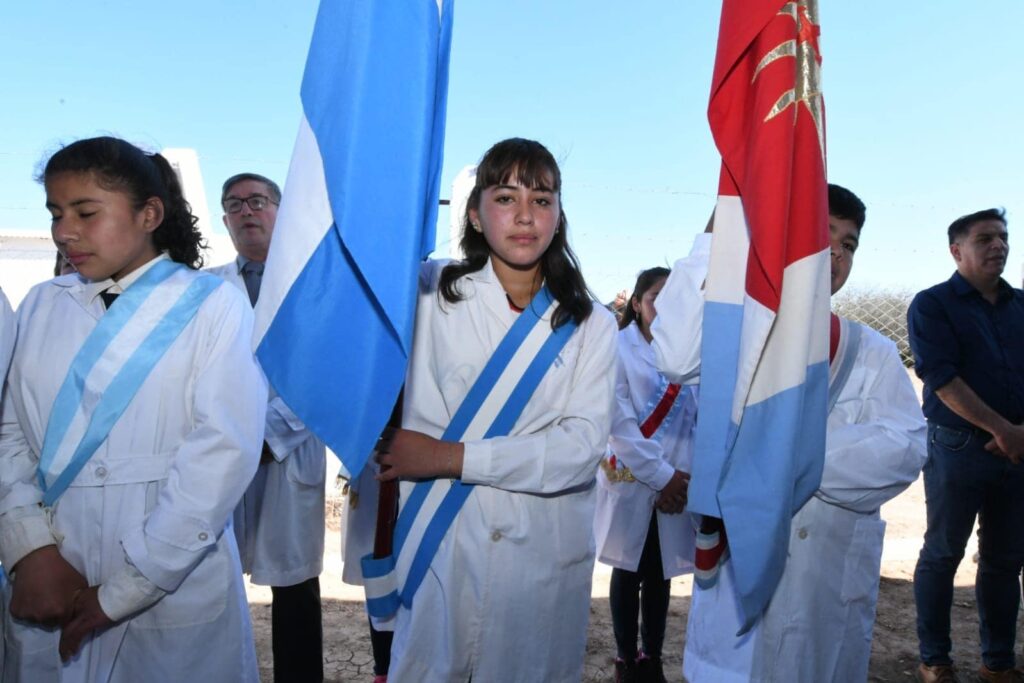 <em>Ayuda escolar: Comienza el pago de $40 mil para más de 27 mil estudiantes</em>