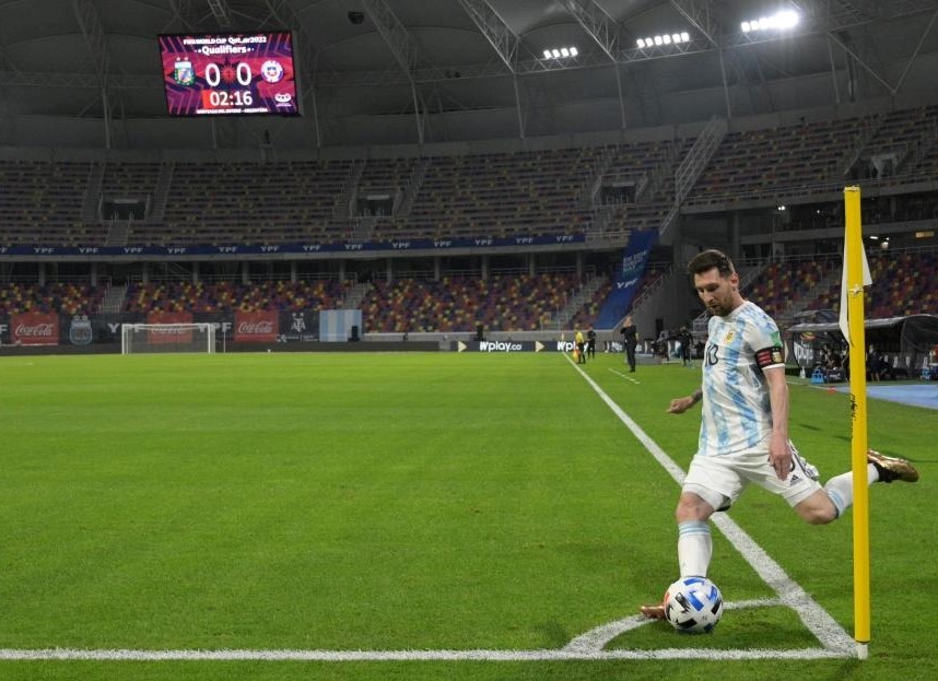 Messi llegó al país y en Santiago crece la ansiedad por su visita